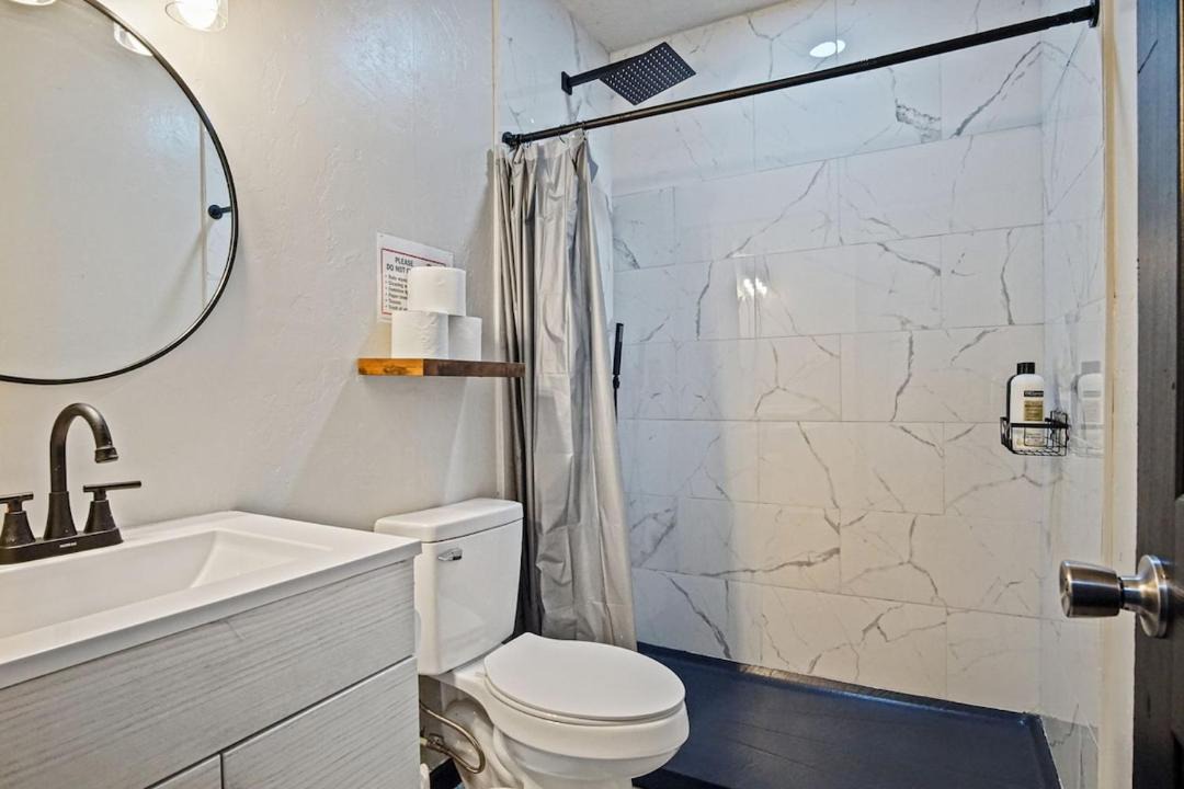 Photo of Bathroom in Central Oklahoma City