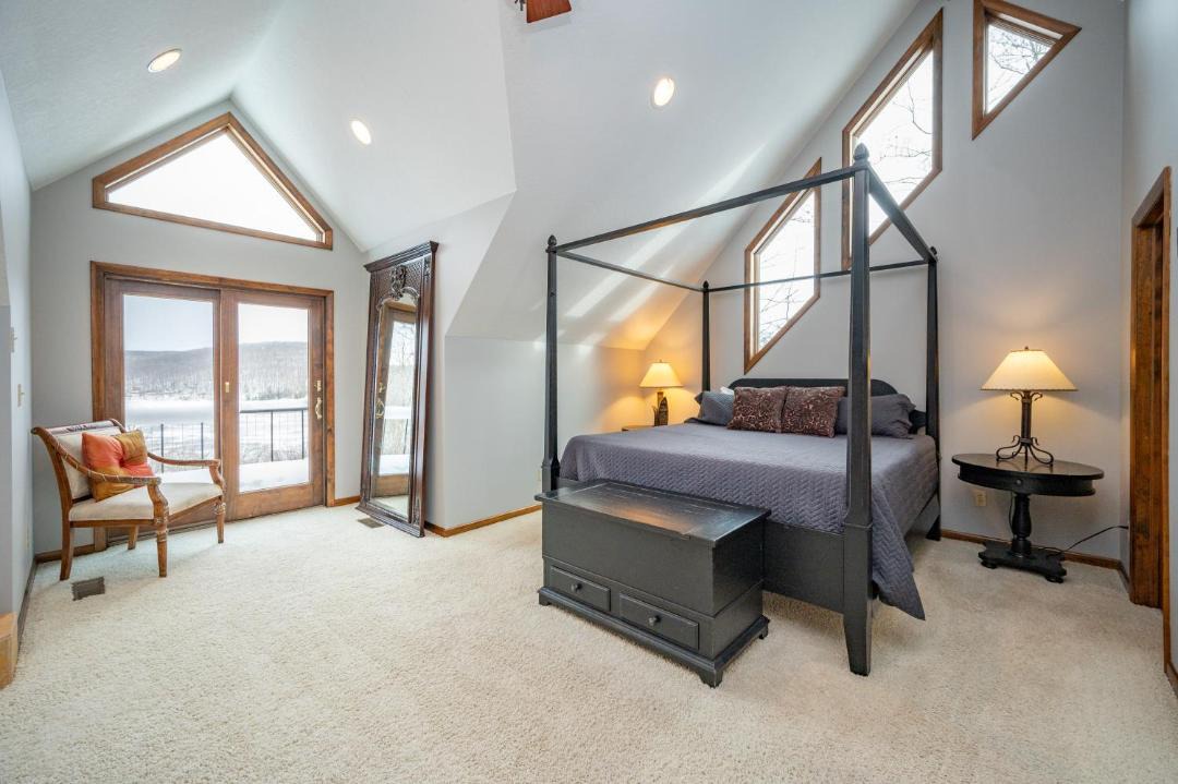 Photo of Bedroom in Mountainside