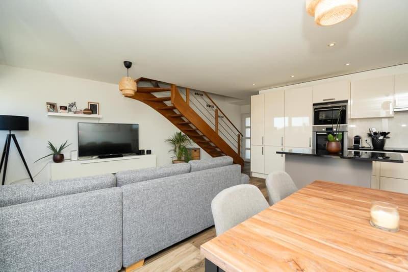 Photo of Others in Engollon