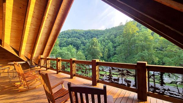 Photo of Patio Balcony in Tellico Plains