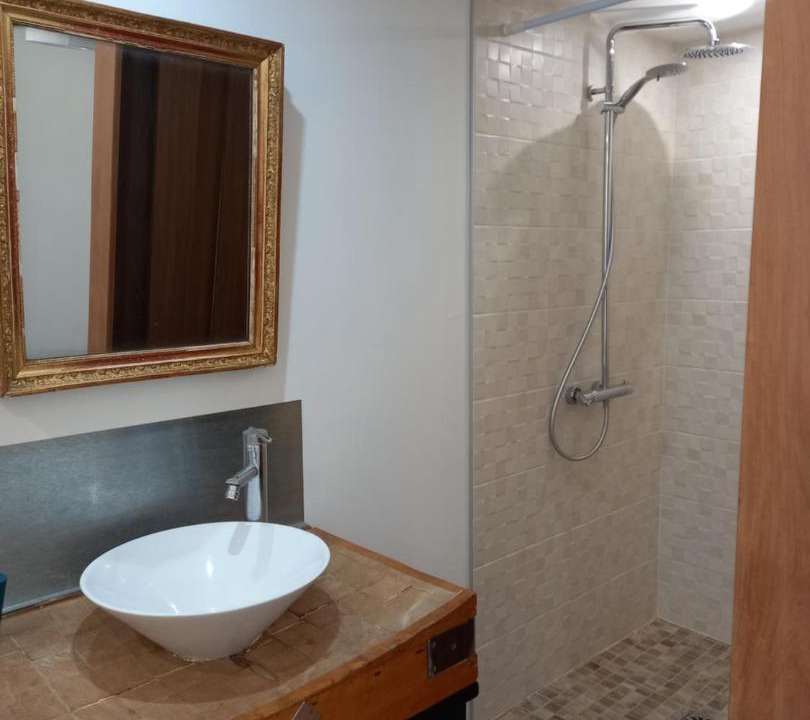 Photo of Bathroom in Cruviers-Lascours