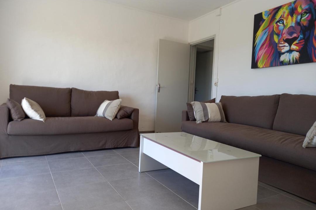 Photo of Livingroom in Cruviers-Lascours