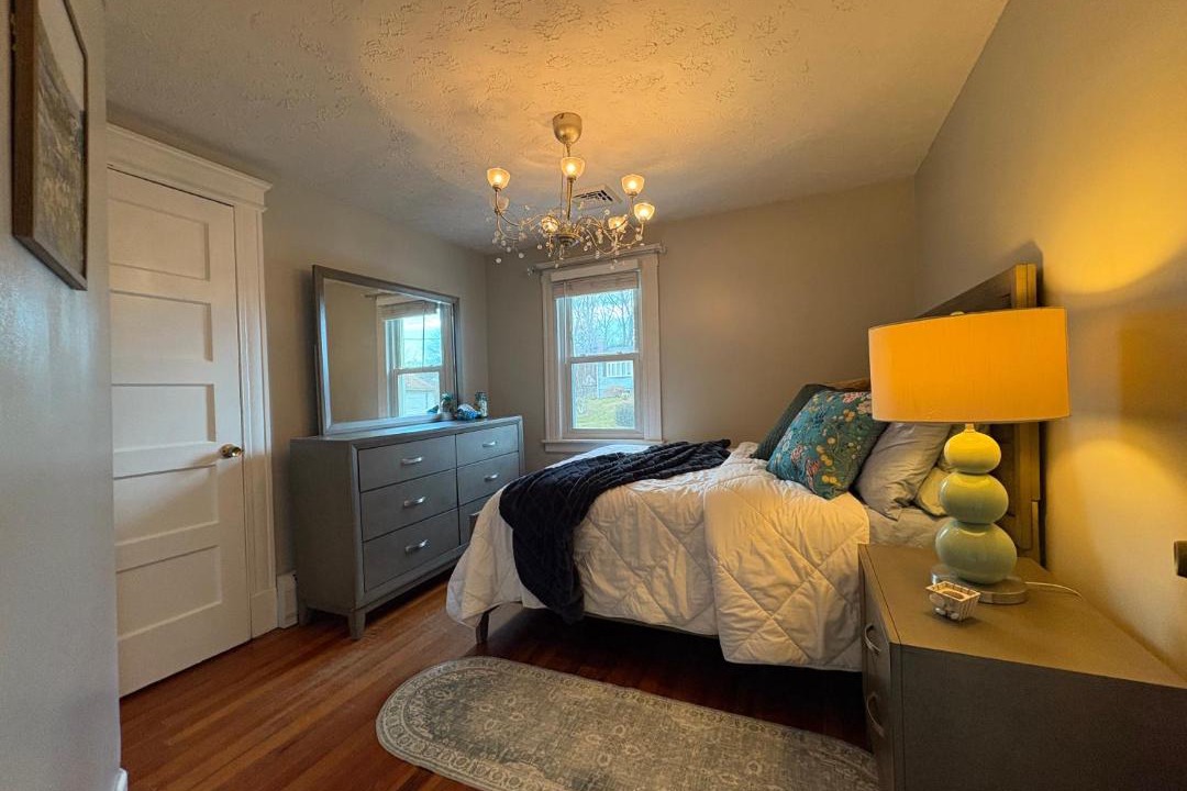 Photo of Bedroom in Oakville