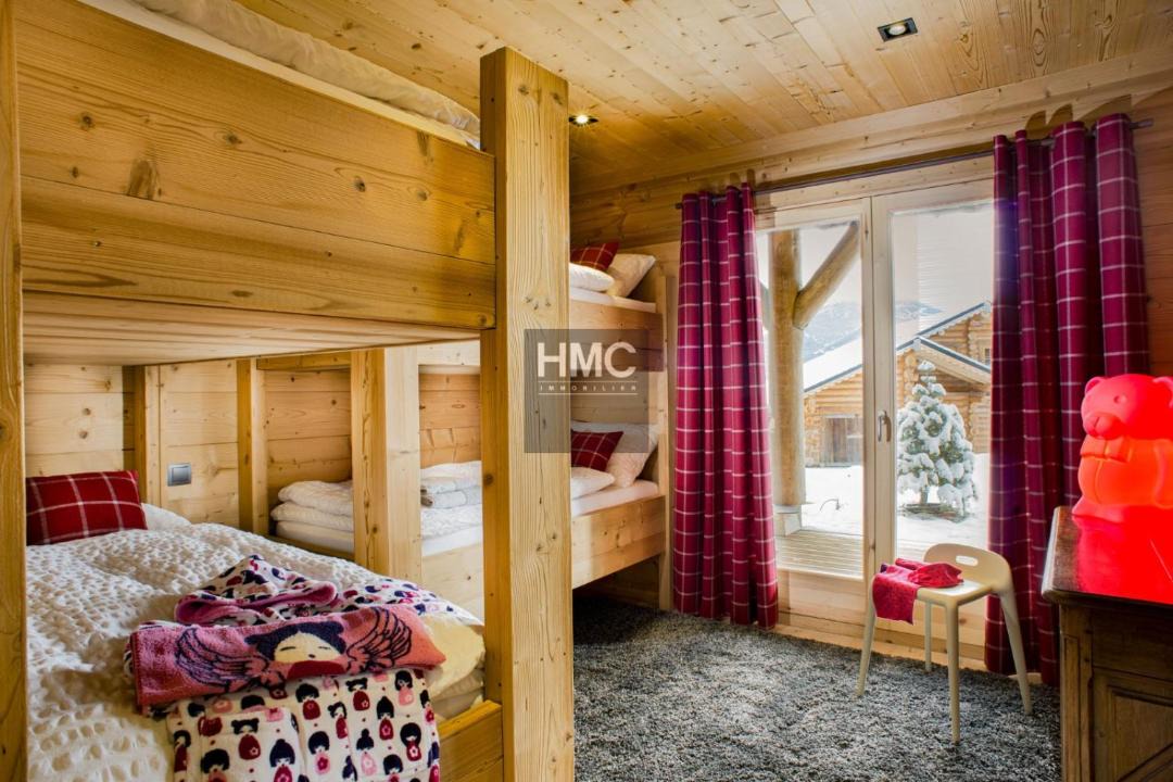 Photo of Others in Superbolquere