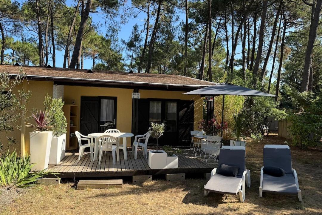 Photo of Others in Grayan-Et-L'Hopital