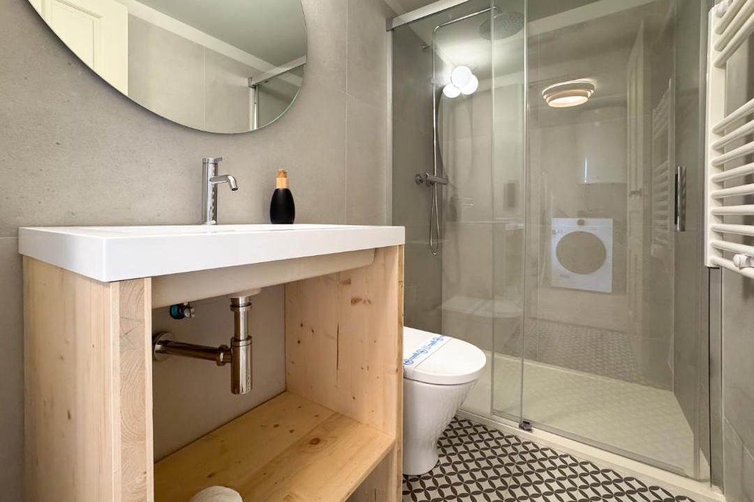 Photo of Bathroom in Err