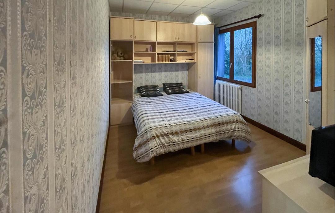 Photo of Bedroom in Montpinchon