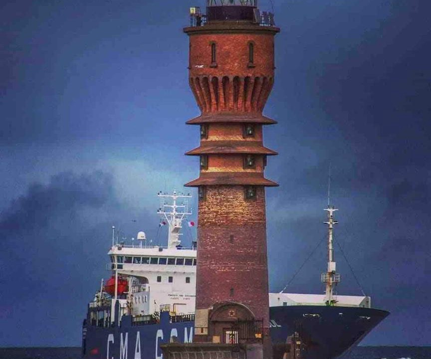 Photo of Human In Picture in Malo-les-Bains