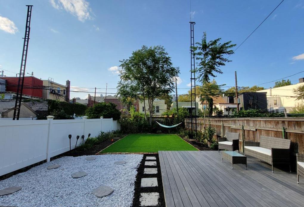 Photo of Others in Williamsburg