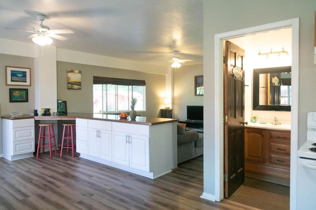 Photo of Kitchen in Mokuleia