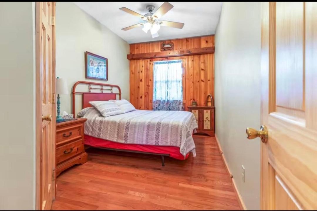 Photo of Bedroom in Blossvale