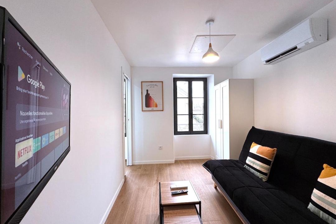 Photo of Livingroom in Avon