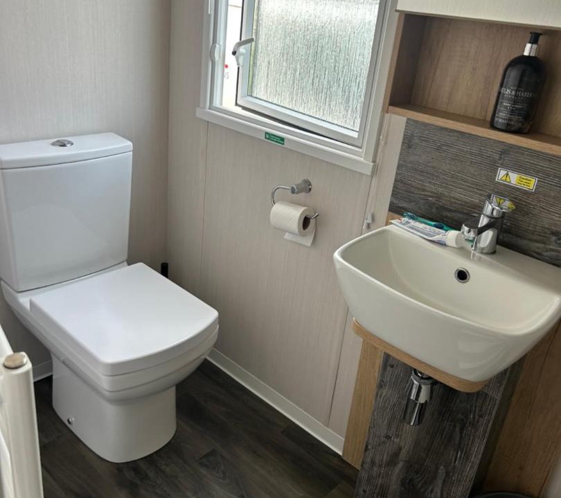Photo of Bathroom in Pagham