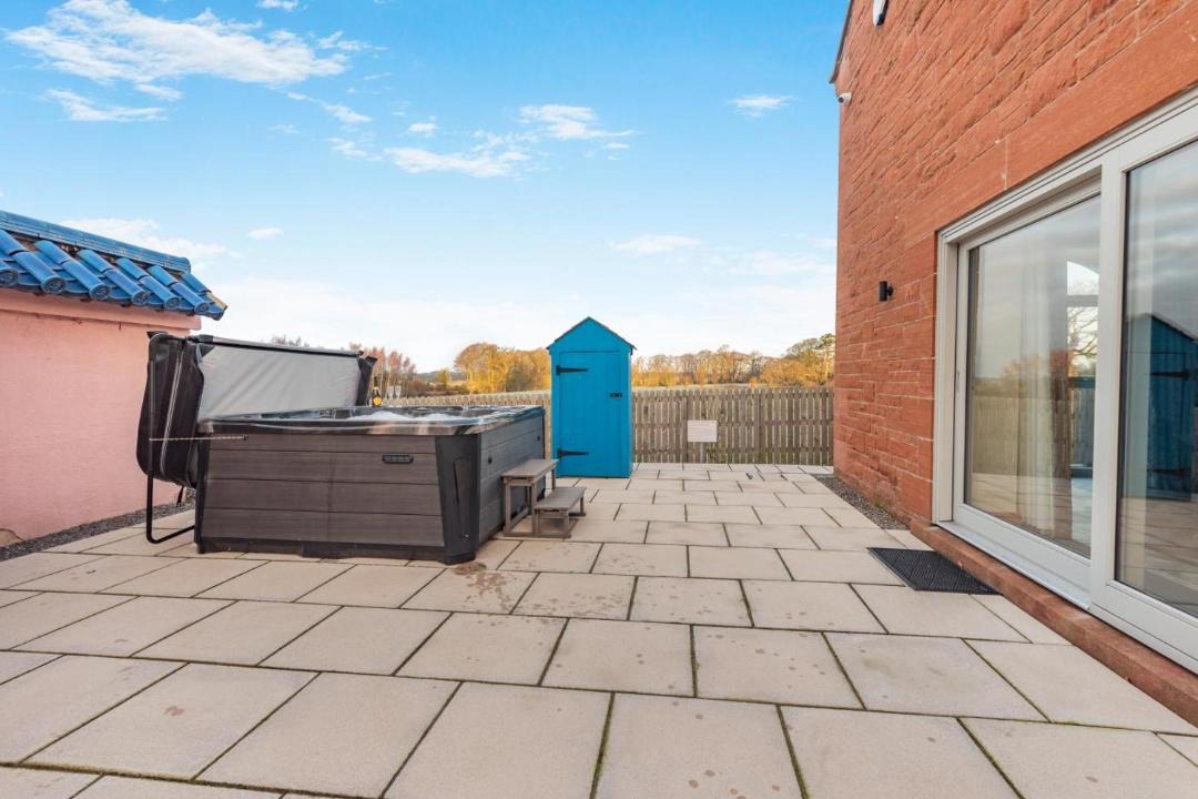 Photo of Patio Balcony in Wing