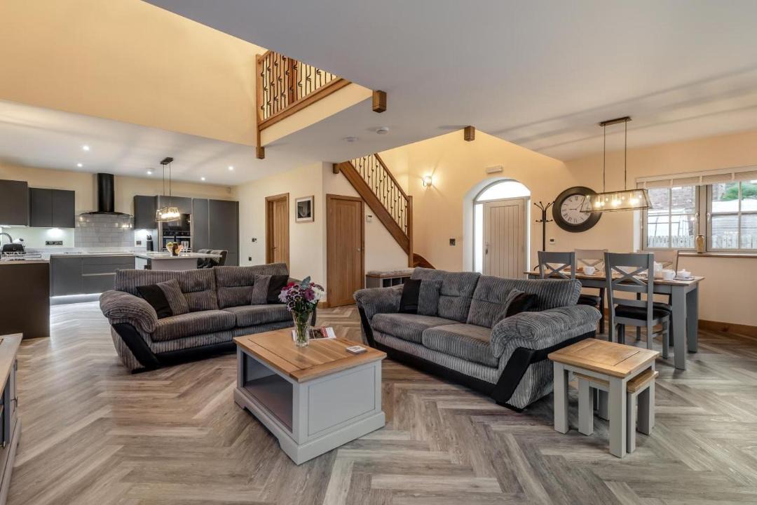 Photo of Others in Wing