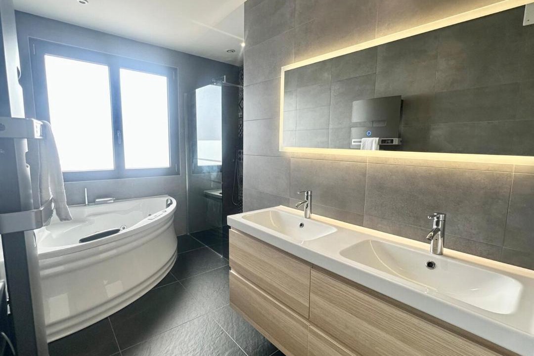 Photo of Bathroom in Mont-de-Marsan