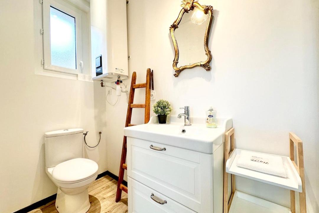 Photo of Bathroom in Mont-de-Marsan