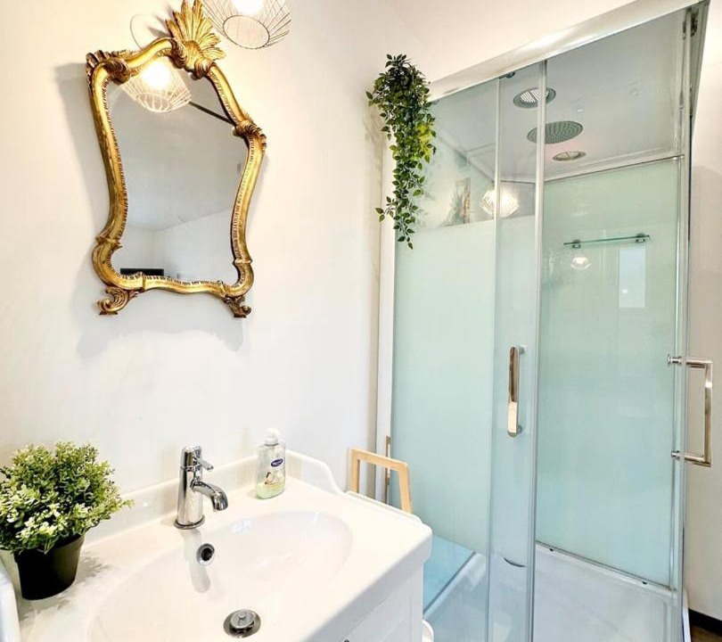 Photo of Bathroom in Mont-de-Marsan