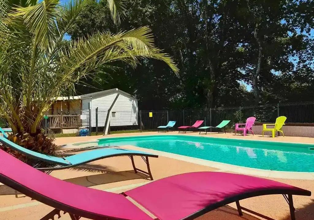 Photo of Others in Aren