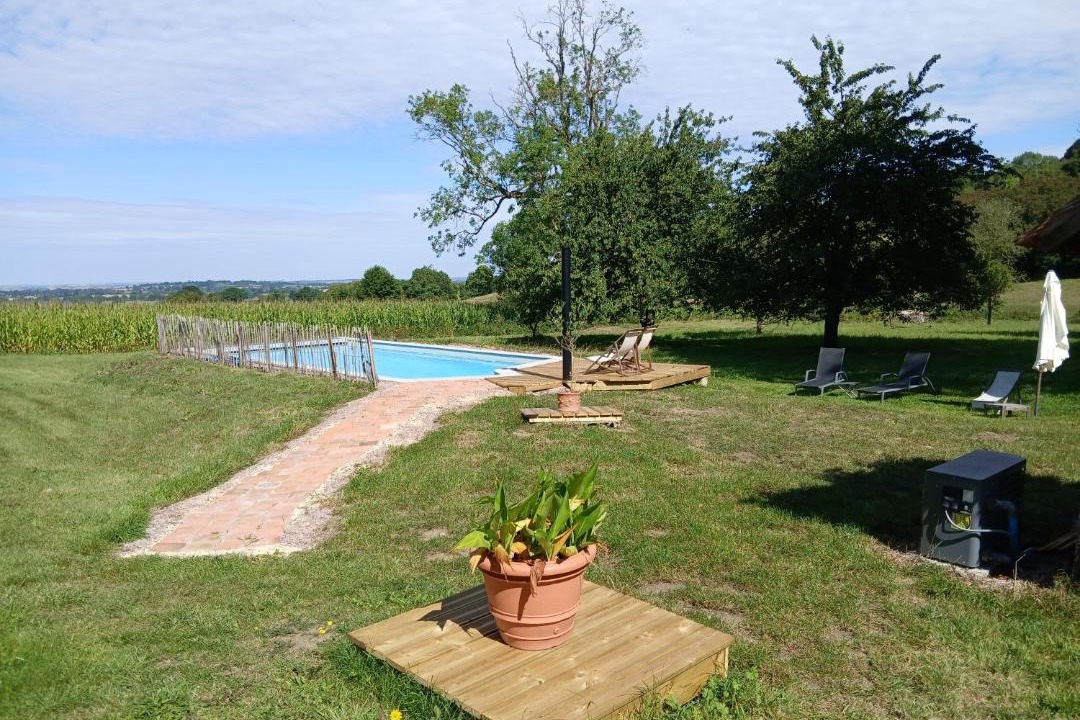 Photo of Others in Garnetot