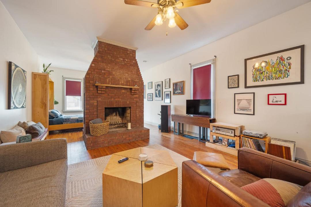 Photo of Livingroom in Germantown