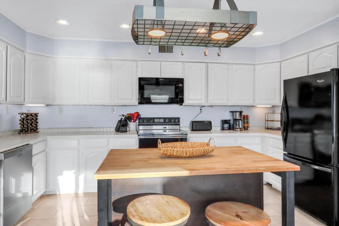 Photo of Kitchen in Canyon Lake