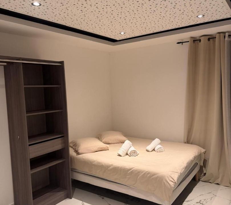 Photo of Bedroom in Frontenex