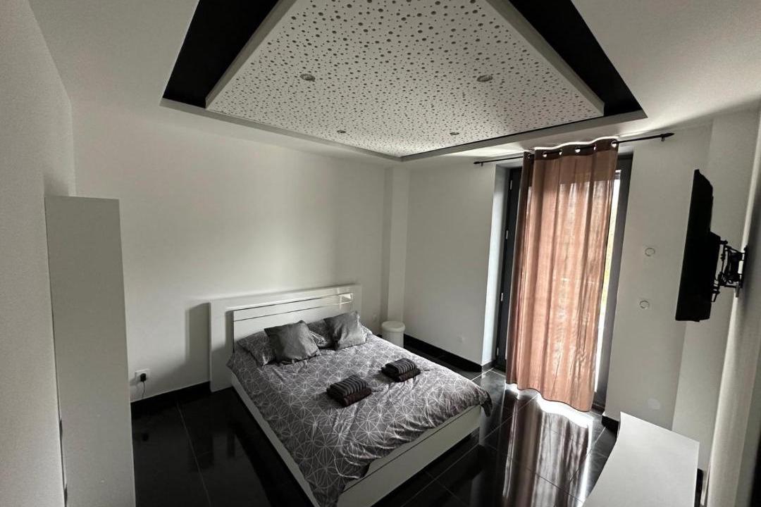 Photo of Bedroom in Frontenex