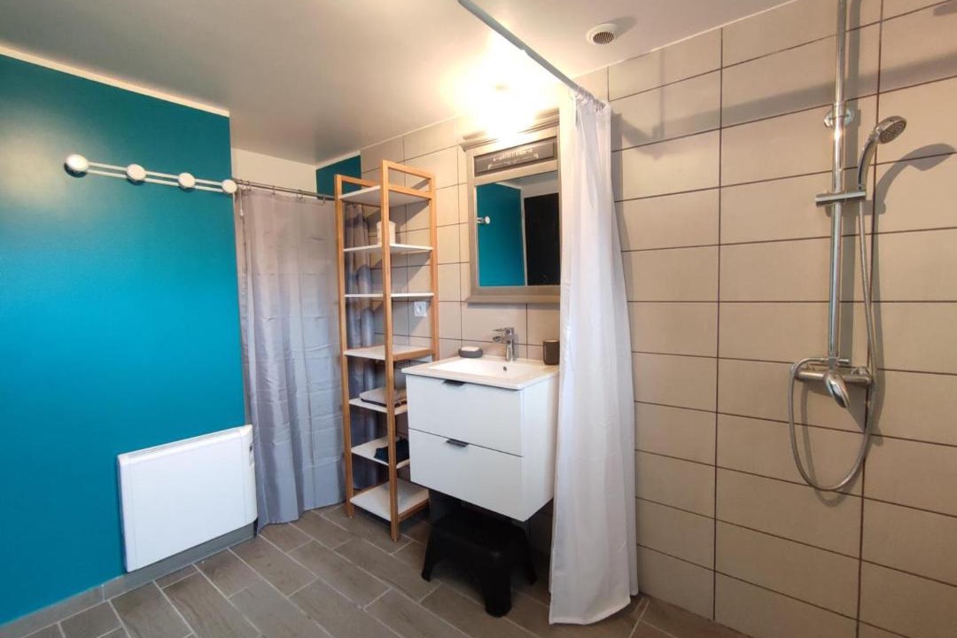 Photo of Bathroom in Ventes-Saint-Remy