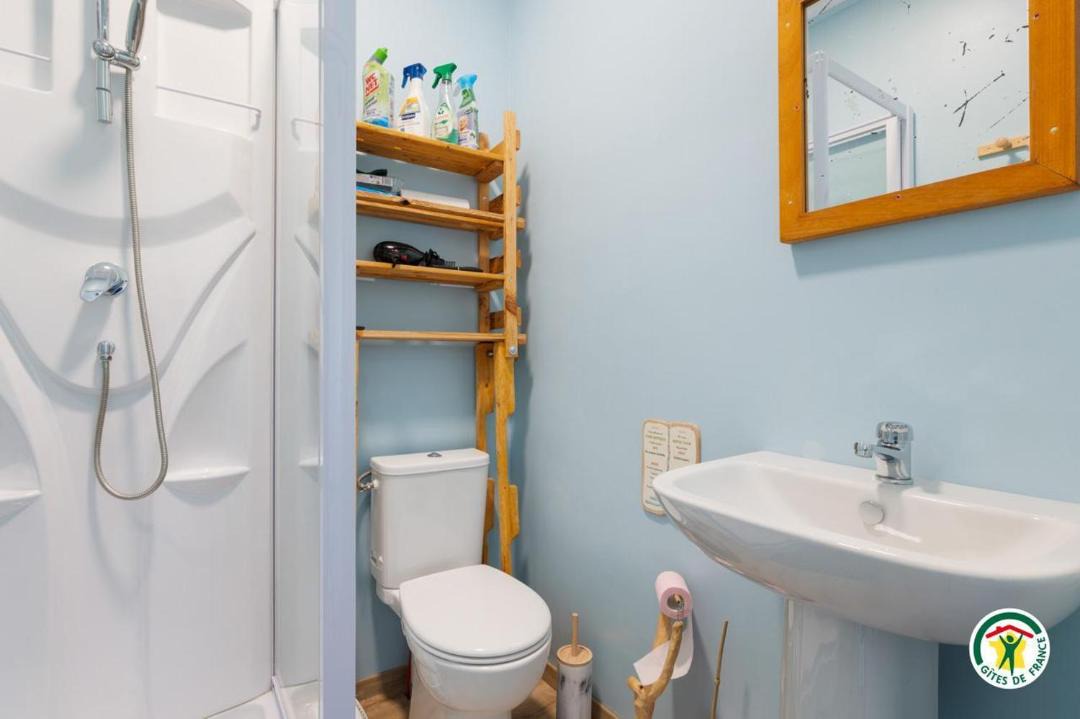 Photo of Bathroom in Fry