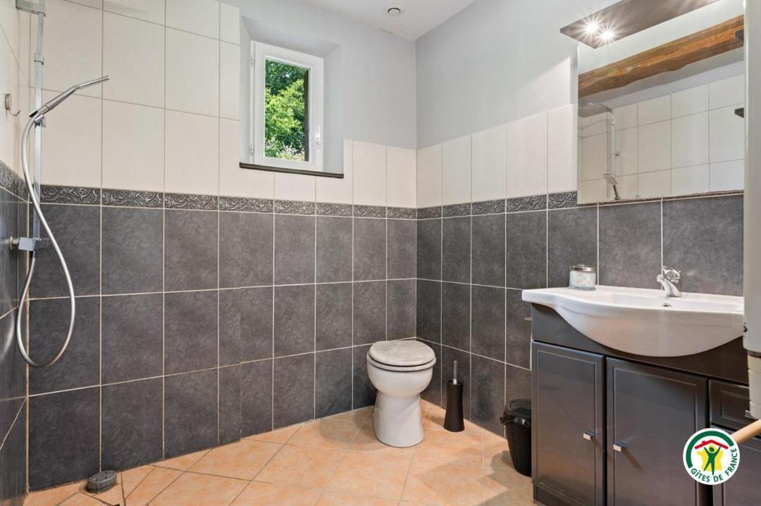 Photo of Bathroom in Mirville