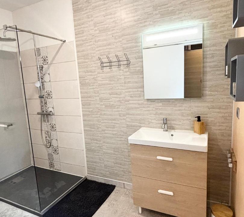 Photo of Bathroom in Cerans-Foulletourte