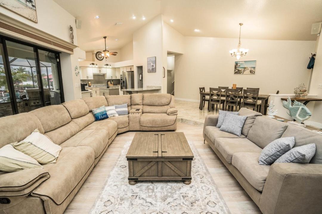 Photo of Livingroom in Apollo Beach