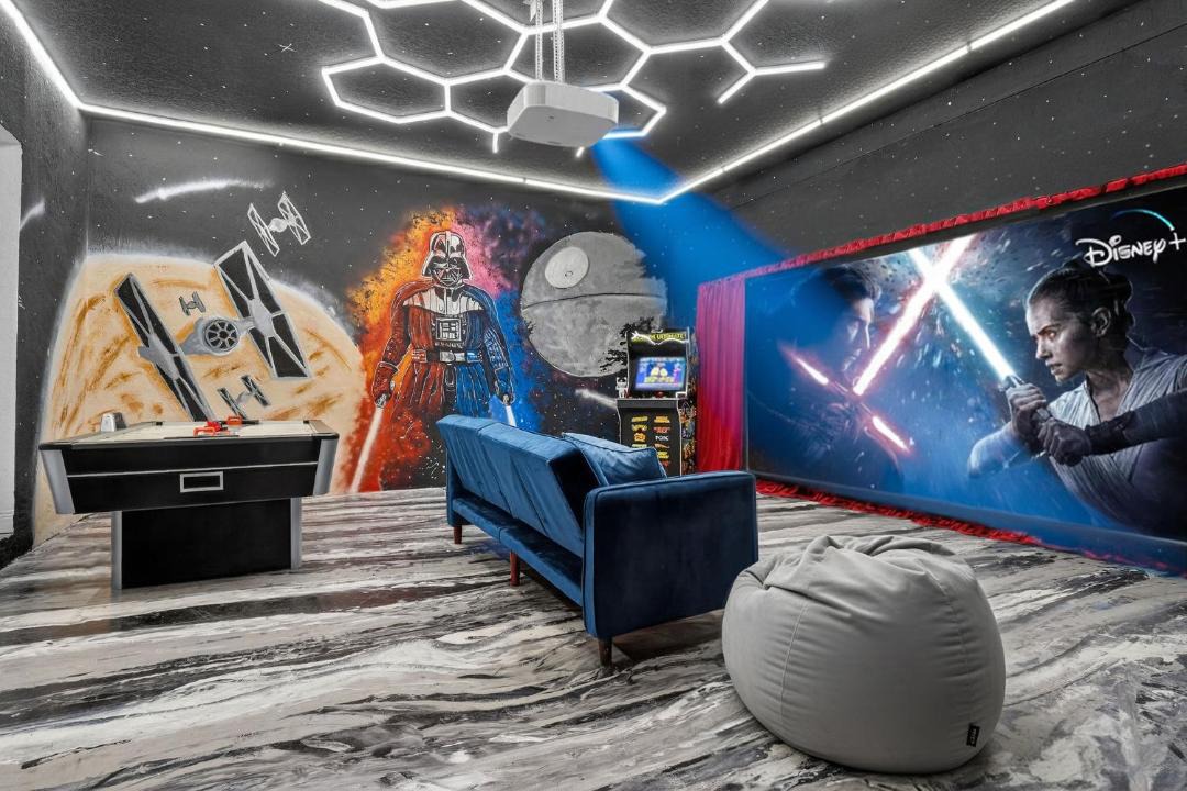 Photo of Livingroom in Ludlam