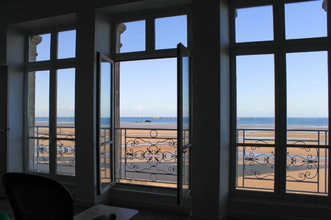 Photo of Others in Asnelles