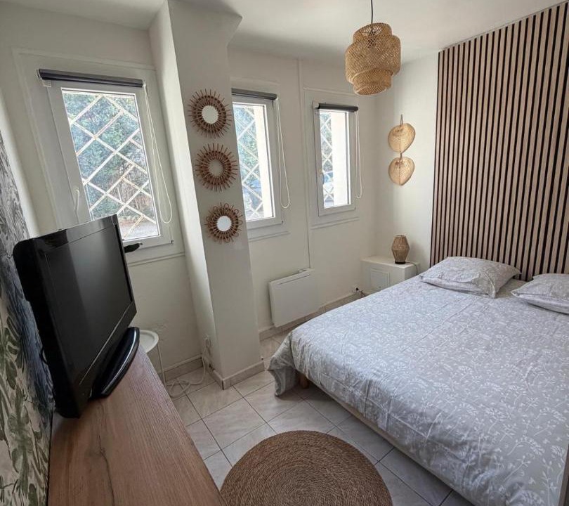 Photo of Bedroom in Bonnefoy-Roseraie-Gramont