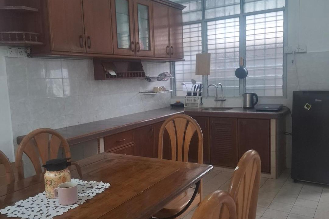 Photo of Kitchen in Kampung Alor Akar