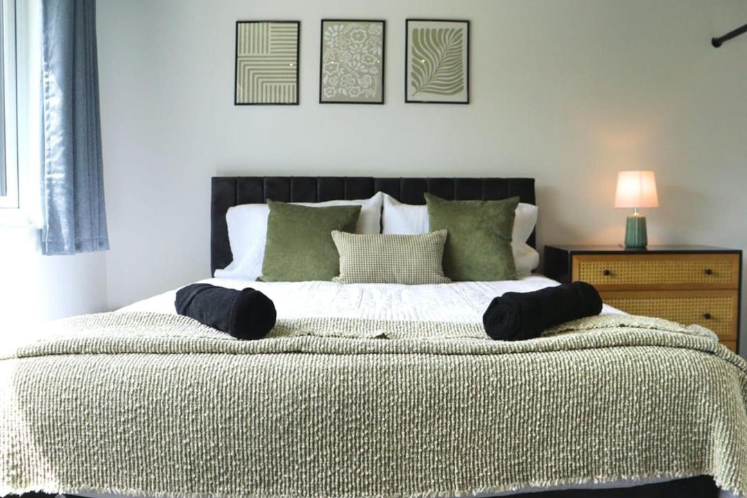 Photo of Others in Luton