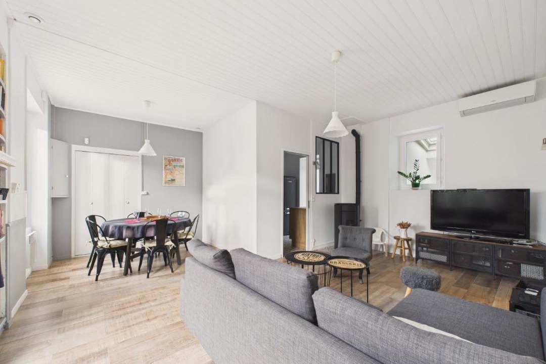 Photo of Livingroom in Saint-Michel-Chef-Chef