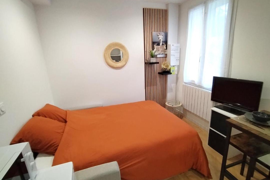 Photo of Bedroom in Bellegarde-sur-Valserine