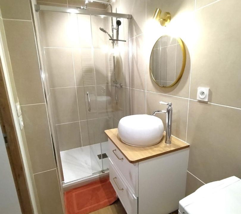 Photo of Bathroom in Bellegarde-sur-Valserine