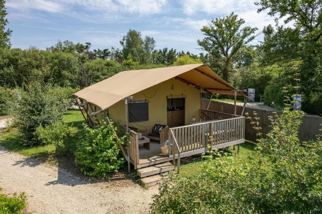 Photo of Others in Pressac