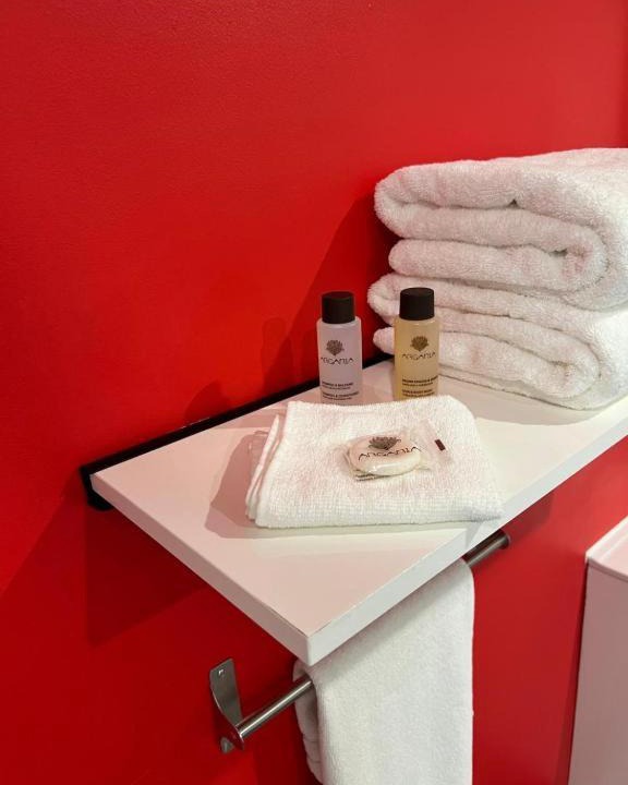 Photo of Others in Isques