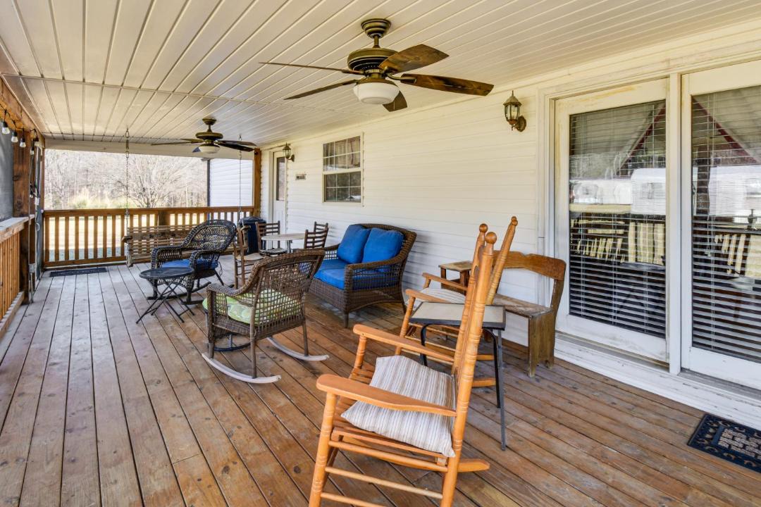 Photo of Patio Balcony in Tamassee