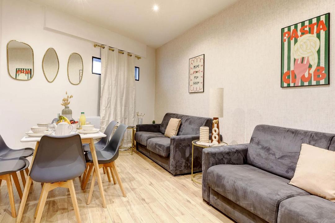 Photo of Livingroom in Levallois-Perret