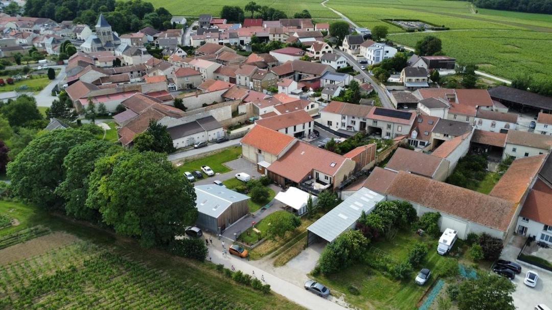 Photo of Buildings in Berru