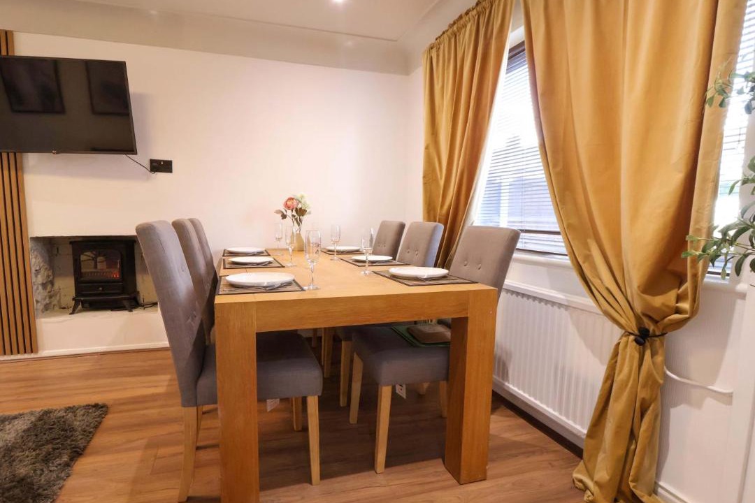 Photo of Others in Hoole