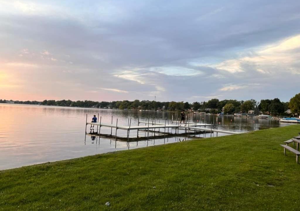 Photo of Others in Gages Lake