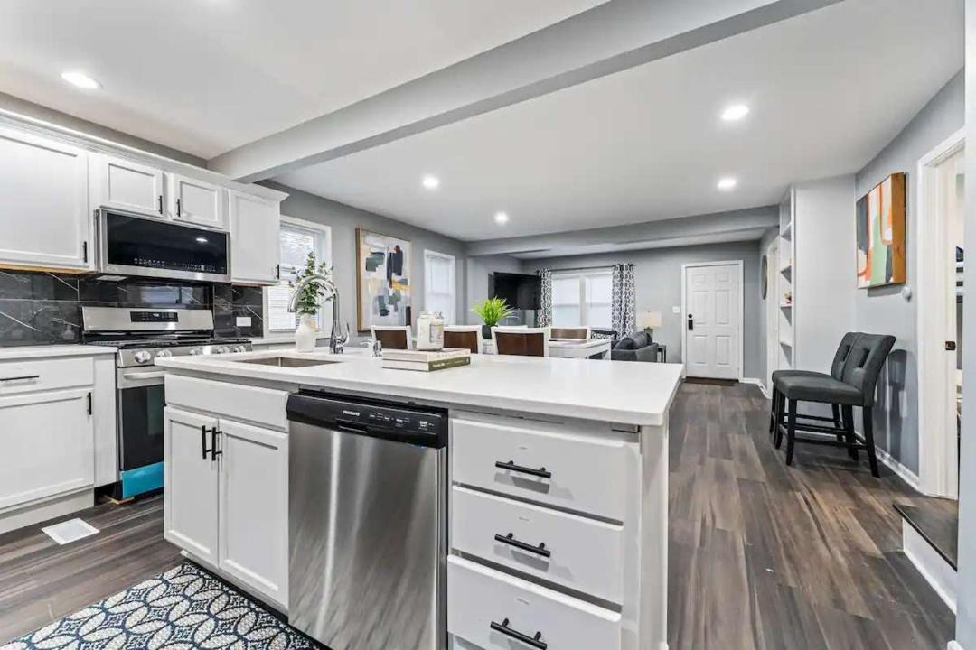 Photo of Kitchen in Gages Lake