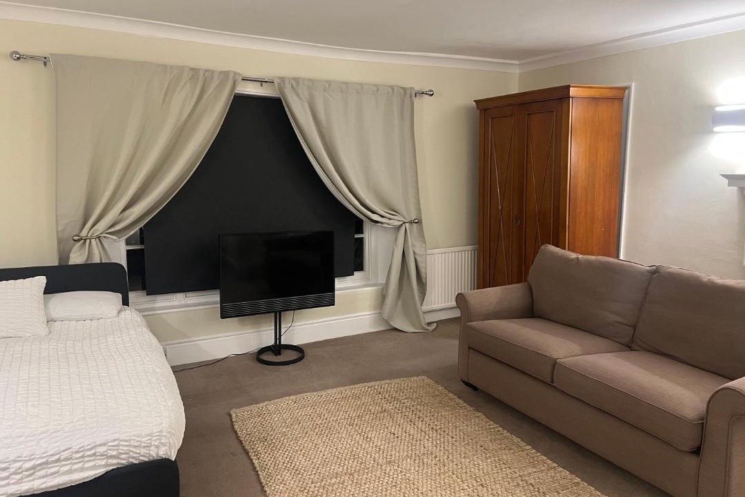 Photo of Bedroom in Heathrow Villages